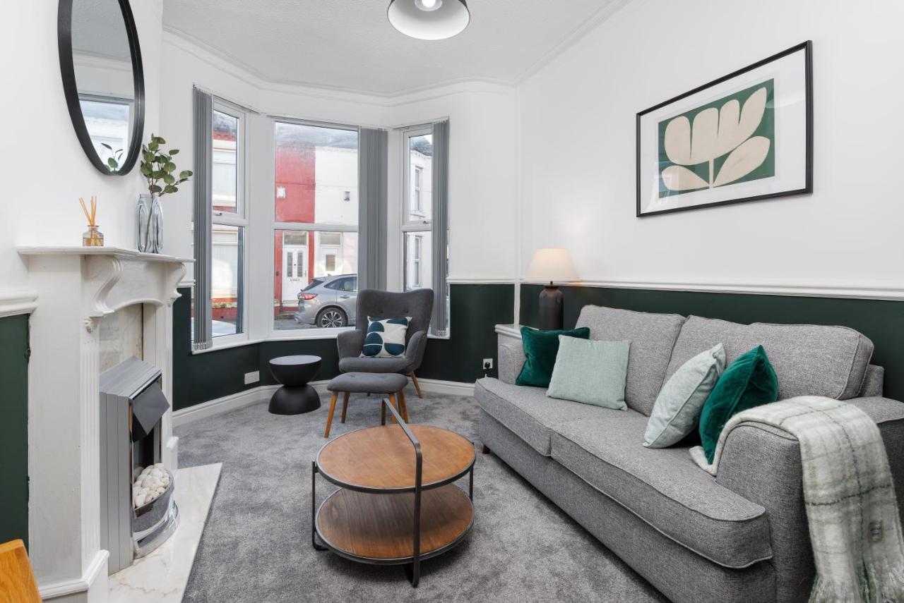 Host - Anfield Gem, Pet-friendly With Garden Liverpool